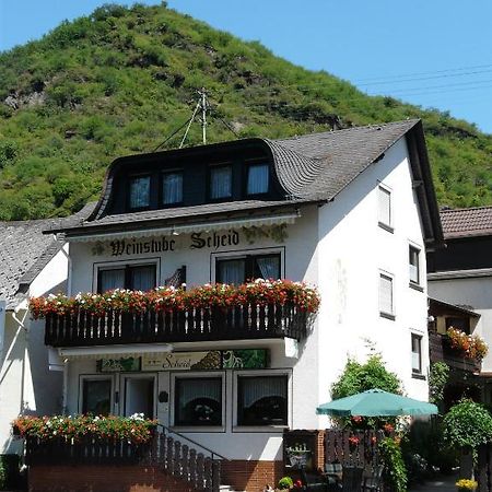 Pension / Ferienwohnungen Scheid Kestert Екстер'єр фото