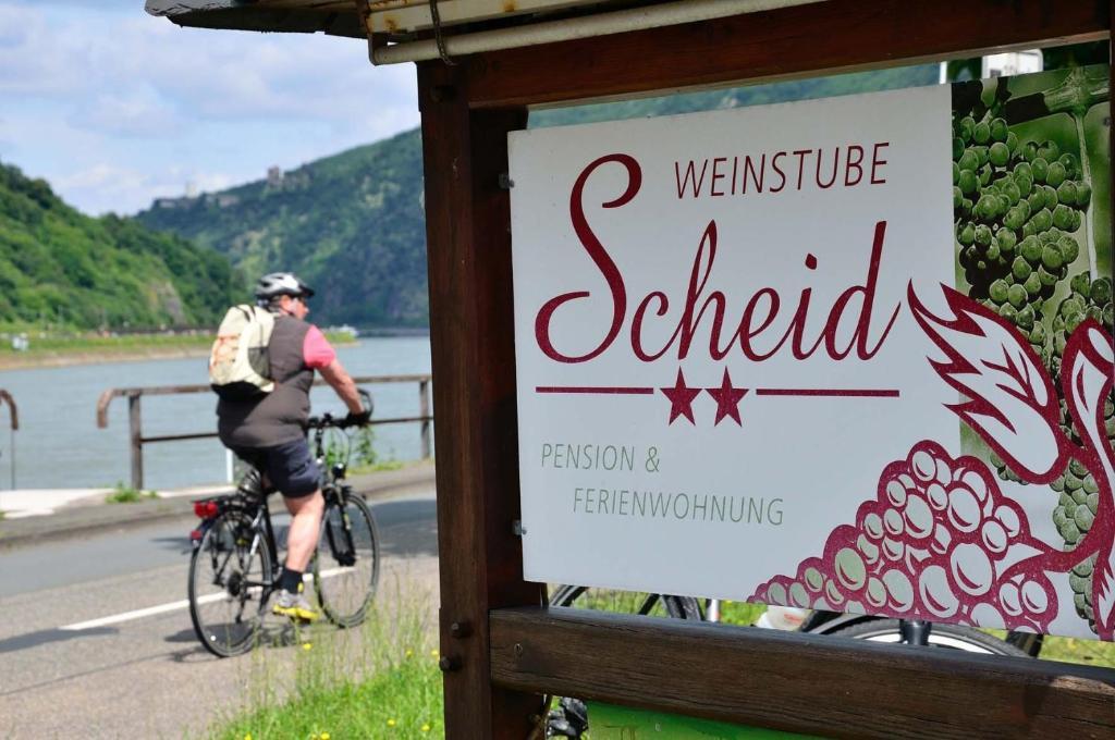 Pension / Ferienwohnungen Scheid Kestert Екстер'єр фото